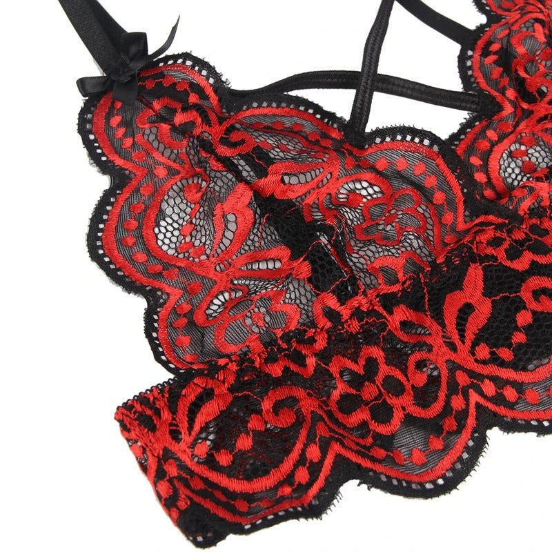 Elegant Two-Tone Floral Lace Lingerie Set with Adjustable Fit and Thong Panties